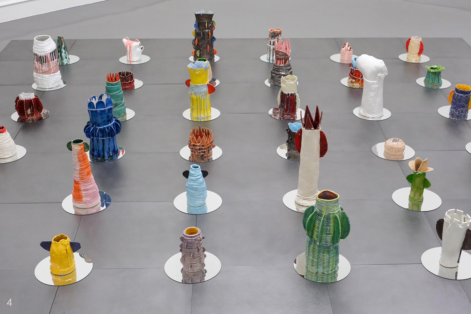 Choluds Arbeiten in der Ausstellung »Selber Ort, andere Zeit«